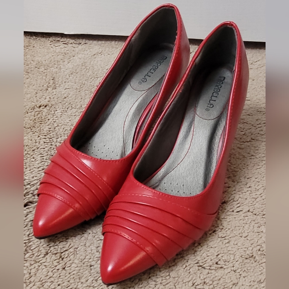 Marbella Red Kitten Heels size 7.5M